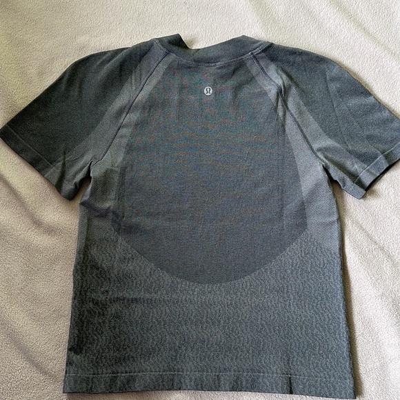 Lululemon Seamless Training Short Sleeve Swiftly Tech Shirt SIZE 10 - Picture 9 of 9
